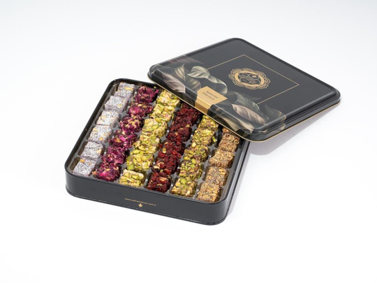 Metal kutuda hediyelik ürünlerMetal Kutuda Karışık Fitil Lokum 600 gr