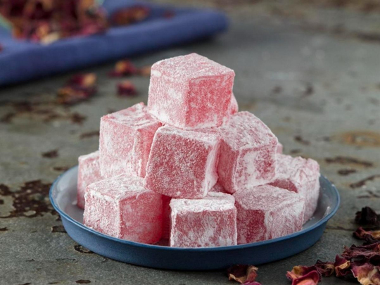 KLASİK LOKUMLARPudralı Gül Aromalı Lokum
