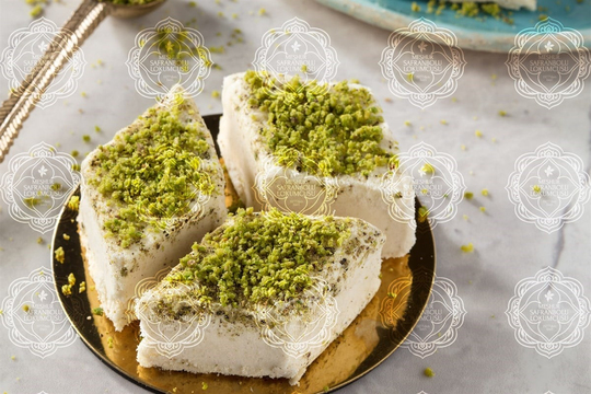 PİŞMANİYE VE HELVASaray Helvası Fıstıklı 500 Gr