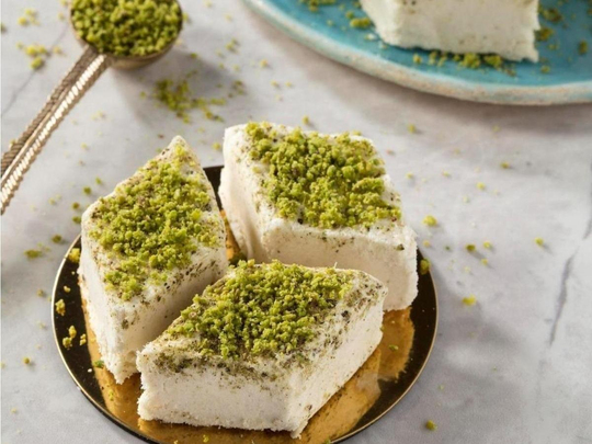 PİŞMANİYE VE HELVASaray Helvası Fıstıklı 500 Gr