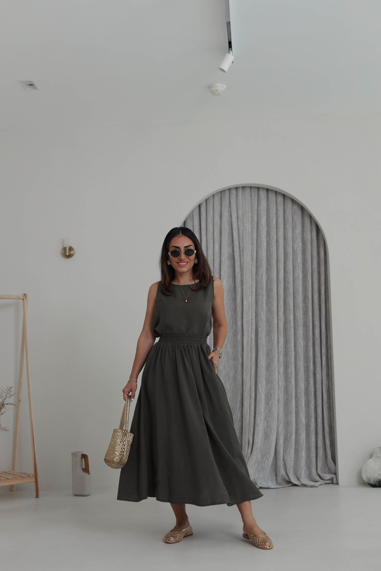 3510 Tencel Kumaş Sıfır Kol Bluz & Kloş Etekli Takım HAKİ YEŞİL