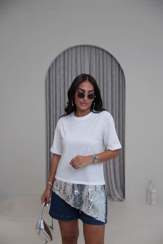 Asimetrik Kesim Pullu Tshirt BEYAZ