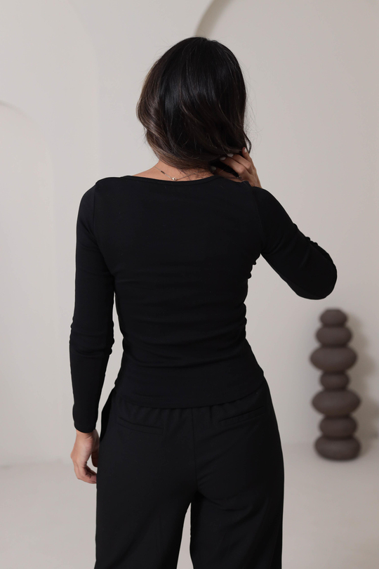 6383 Önü Dikiş ve Düğme Detaylı Bluz