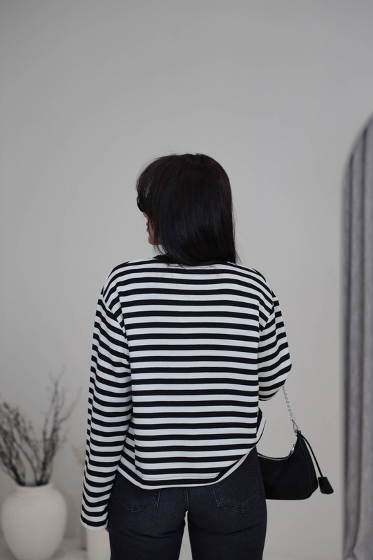 0018 Çizgili Nakışlı Sweashirt ekru-siyah