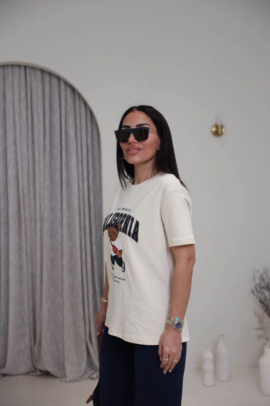 0295 Bisiklet Yaka Tedy Nakışlı Koton Tshirt BEJ