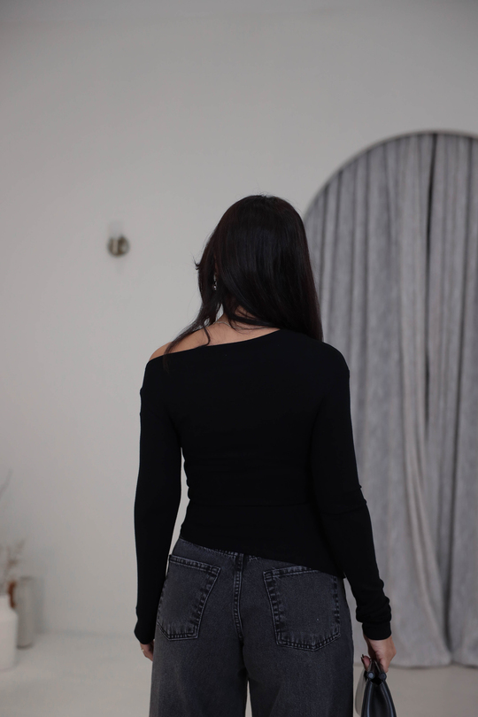 6527 Yandan Büzgü Detaylı Bluz SİYAH
