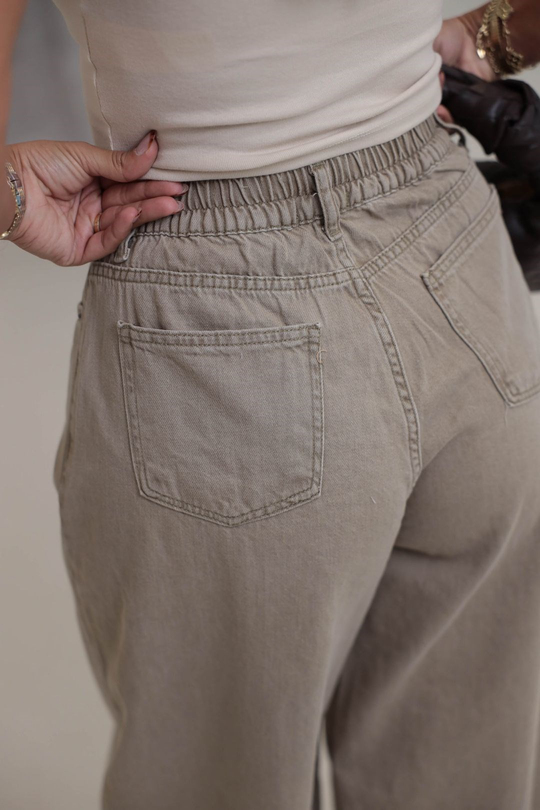 0107 Bel Lastikli Yüksek Bel Rahat Kesim Denim Pantolon TAŞ