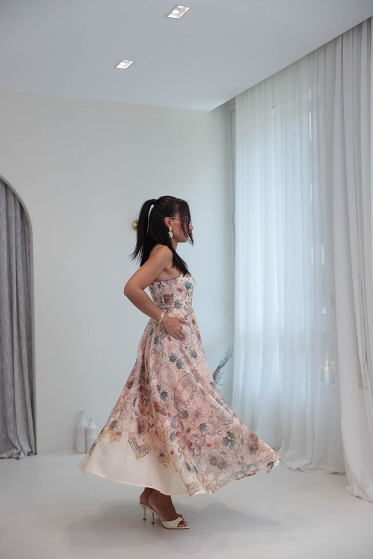 5225 Ayarlanabilir Askılı Floral Desen Korsajlı Elbise DESENLİ