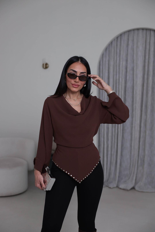 1243 Zımbalı Kuşaklı Asimetrik Bluz KAHVE