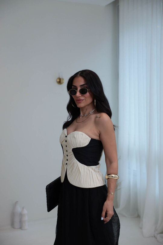 7476 Kontrast Piliseli Straplez Korse Bluz KREM-SİYAH