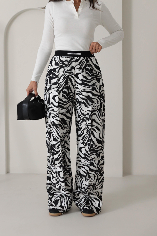0135 Bel Lastikli Önü Dikişli Zebra Pantolon SİYAHBEYAZ