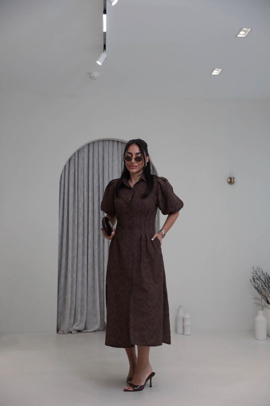 8275 İşlemeli Kumaş Kolları Lastikli Gömlek Elbise KAHVE