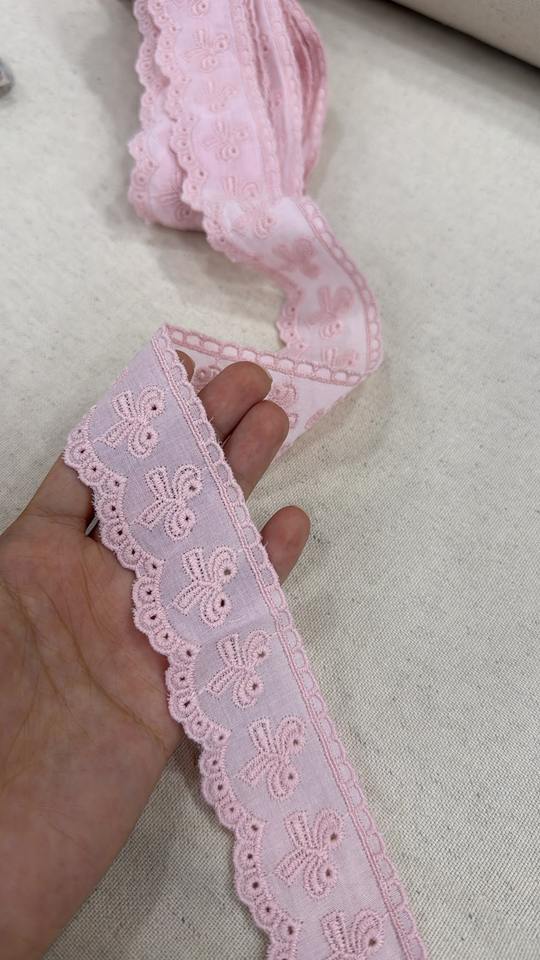 3 Numaralı Fiyonk Desen Fisto Güpür Top Pembe