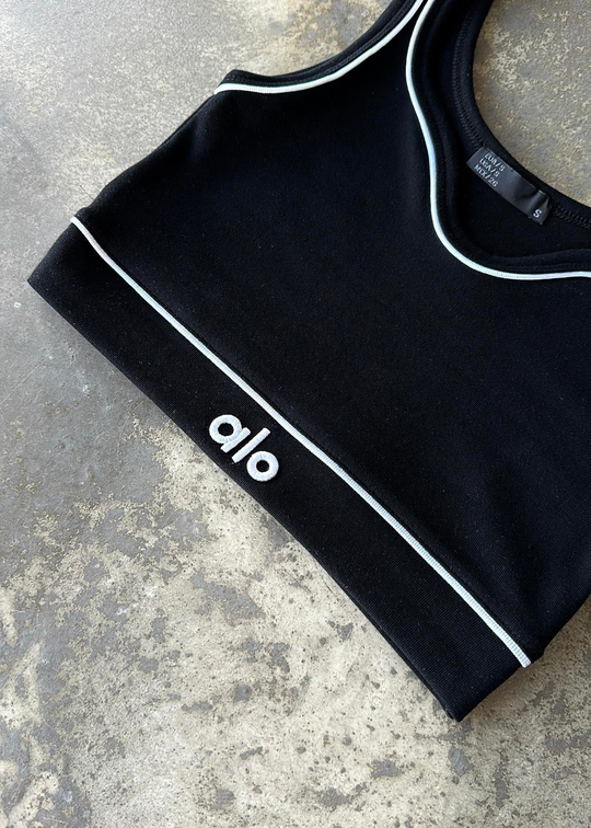 Alo Nakışlı Crop Bluz SİYAH