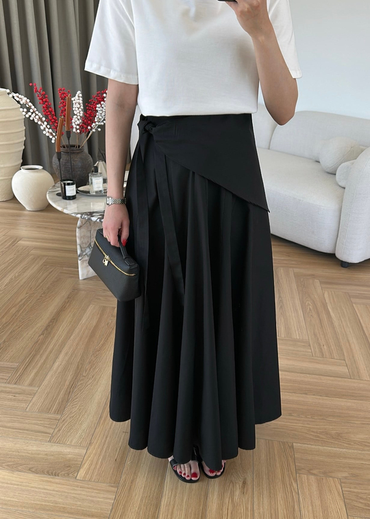 Beli Fularlı Etek SİYAH