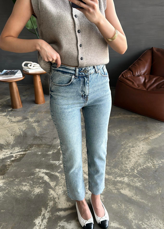 Boyfit Kesik Paça Jean BUZ MAVİ