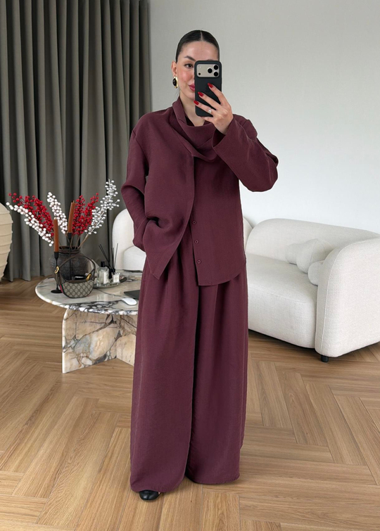 Geniş Paçalı Degaje Yakalı Takım MÜRDÜM
