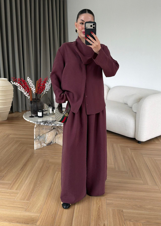 Geniş Paçalı Degaje Yakalı Takım MÜRDÜM