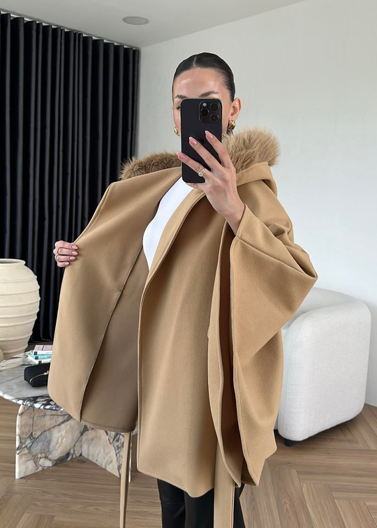 Kapüşonu Kürklü Kaşe Panço (KARGOLANMA TARİHİ 6 EKİM) CAMEL