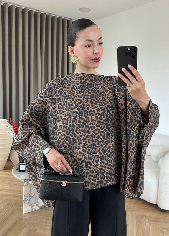 Leoparlı Pelerinli Dökümlü Gömlek RENKLİ