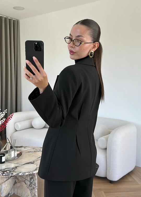 Pile Detaylı Tasarım Düğmeli Takım SİYAH