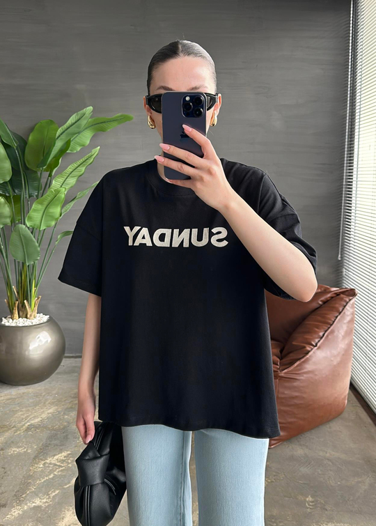 Sunday Yazılı Tshirt SİYAH