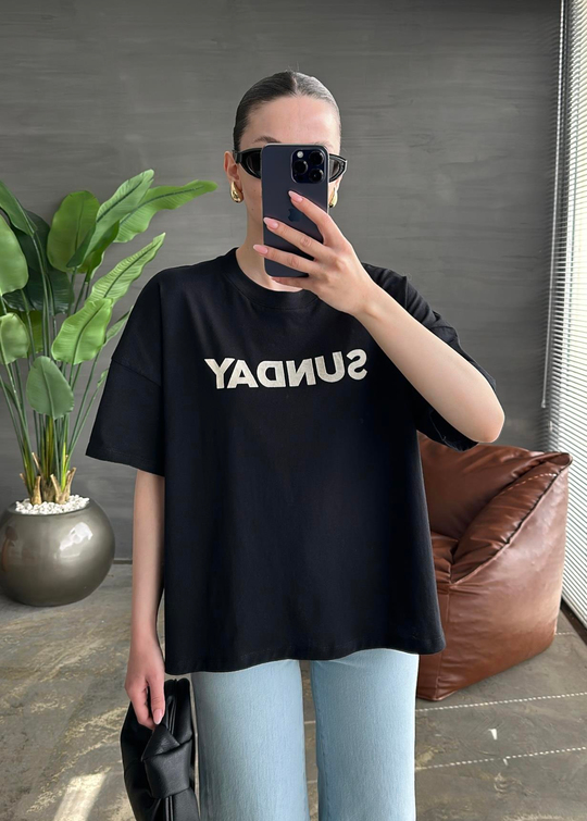Sunday Yazılı Tshirt SİYAH