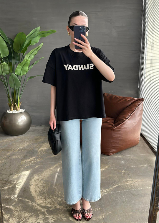 Sunday Yazılı Tshirt SİYAH