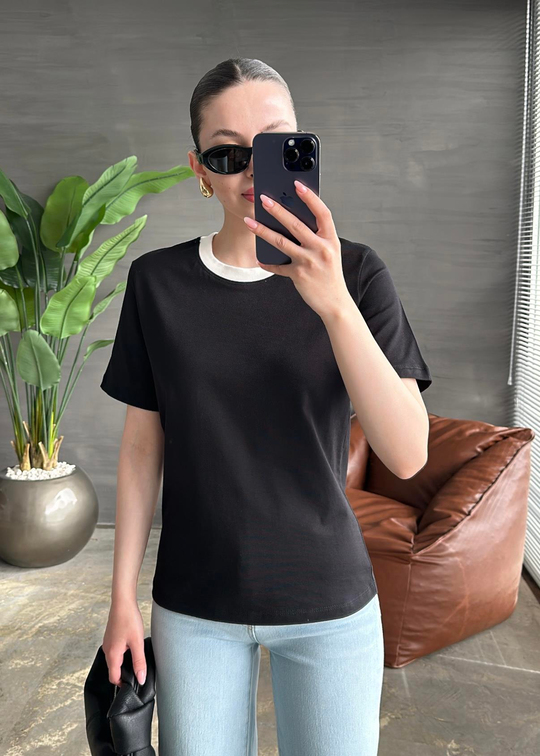 Yakası Şerit Detaylı Tshirt SİYAH