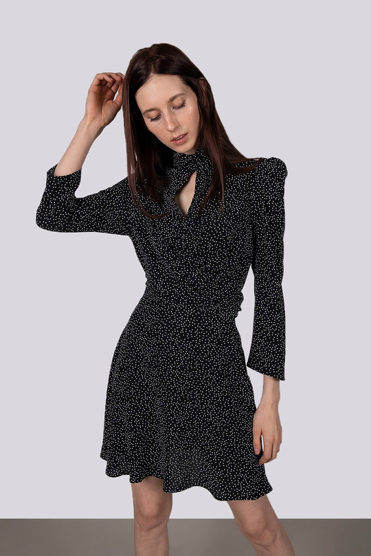 Siyah beyaz puantiyeli uzun kollu mini elbise şifon