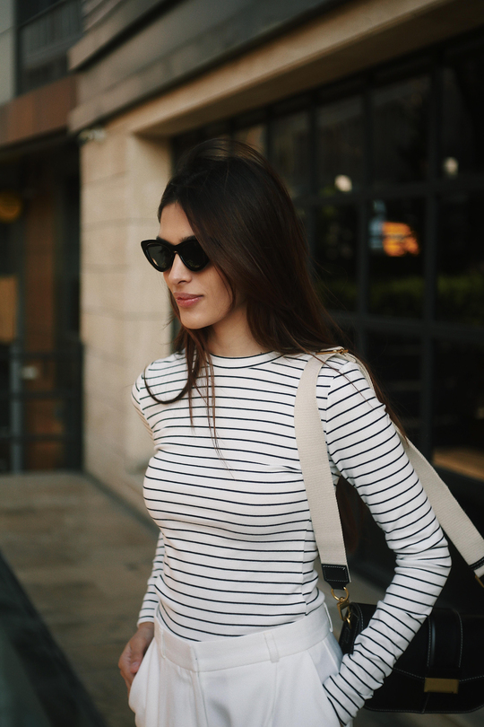 Uzun Kollu Bisiklet Yaka Modal Kumaş Soft Touch Fitted Esnek Kadın Beyaz Siyah Çizgili Bluz Body Basic