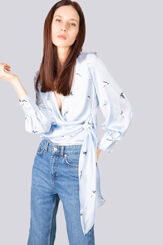 Kuş desenli kolları manşetli bluz - mavi ve diğer Bluz & Gömlek modellerimiz için online alışveriş mağazamızı ziyaret edin. 
