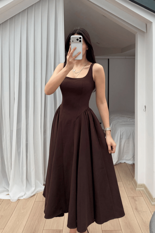 Belin Kare Yaka Sırt Dekolteli Midi Elbise 4968