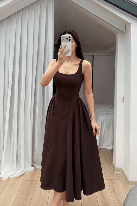 Belin Kare Yaka Sırt Dekolteli Midi Elbise 4968
