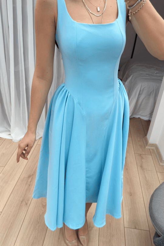 Belin Kare Yaka Sırt Dekolteli Midi Elbise 4968