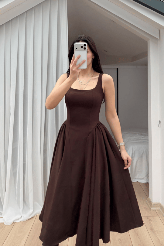 Belin Kare Yaka Sırt Dekolteli Midi Elbise 4968