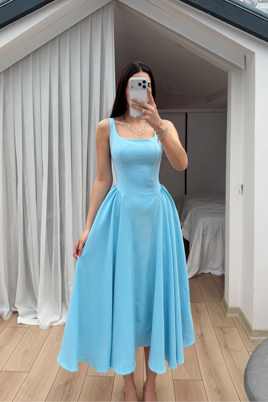 Belin Kare Yaka Sırt Dekolteli Midi Elbise 4968