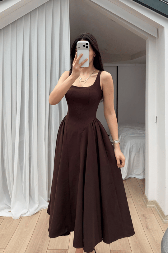 Belin Kare Yaka Sırt Dekolteli Midi Elbise 4968