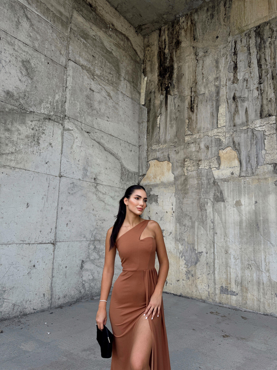 Diva Kuyruklu Yırtmaçlı Abiye 582475 TABA