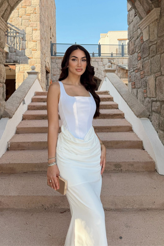 Elinda Askılı Sırt Bağcık Detay Midi Elbise 221813