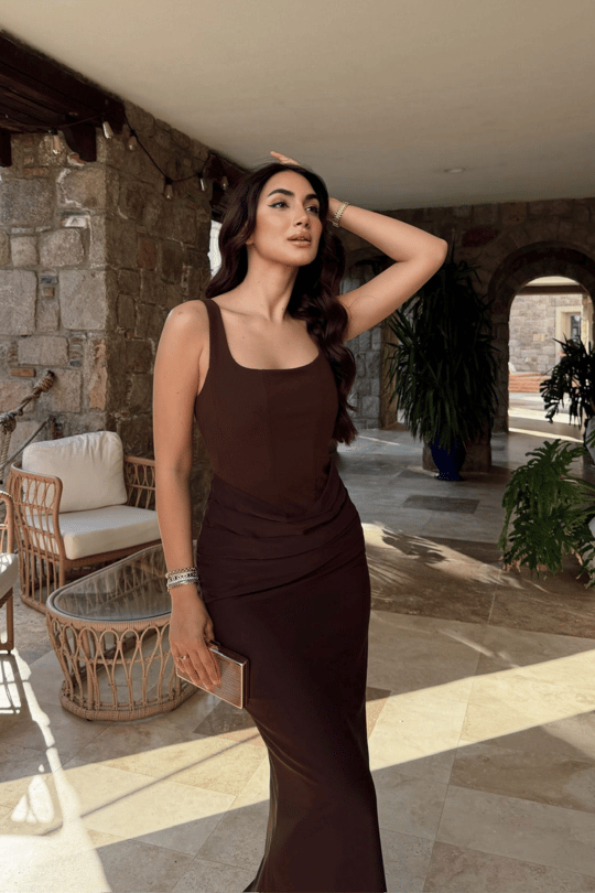 Elinda Askılı Sırt Bağcık Detay Midi Elbise 221813