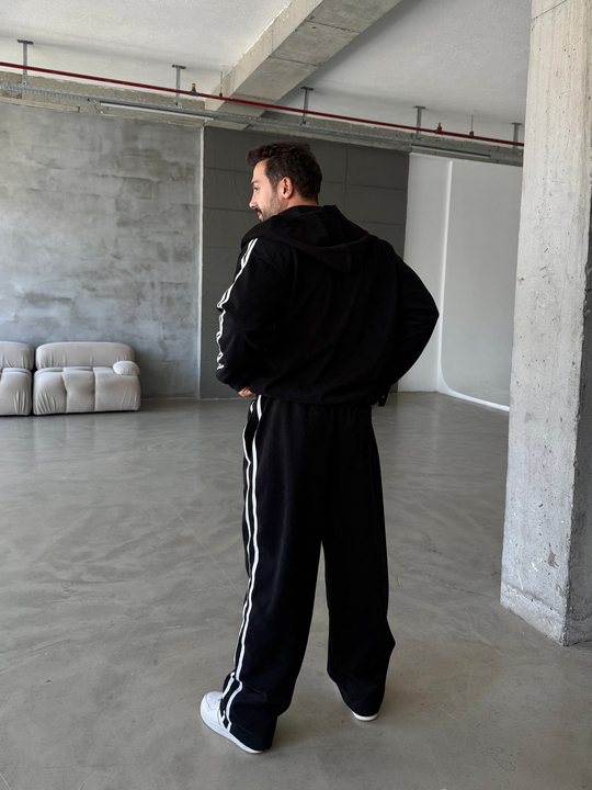 Siyah Şeritli Yumuşak Gabardin Çelik Fermuar Bol Takım NM