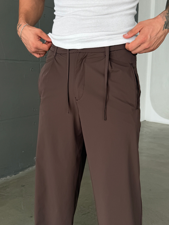Kahve Bel Lastikli Kırışmaz Su Geçirmez Pantolon SNZ 1581