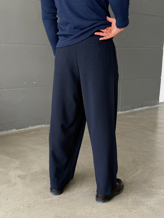 Lacivert İnce Detay Çizgili Baggy Kumaş Pantalon SNZ 1471