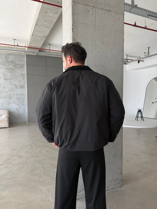Siyah Yakalı Elegant Dolumlu Mont