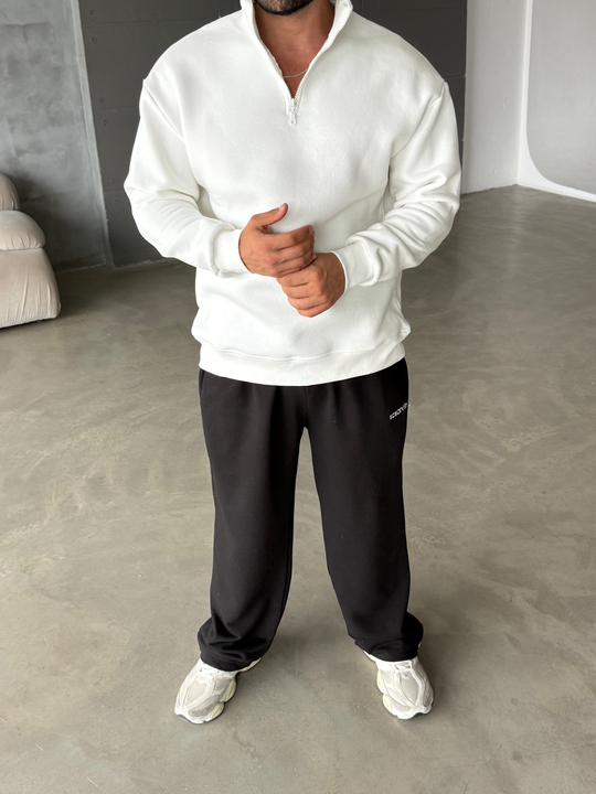 Beyaz Yarım Fermuarlı 3 İplik Sweatshirt Model 3