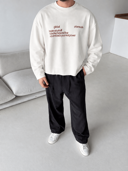 Beyaz Global Pis Kesim Boxy 3 İplik Sweatshirt BRR 80115