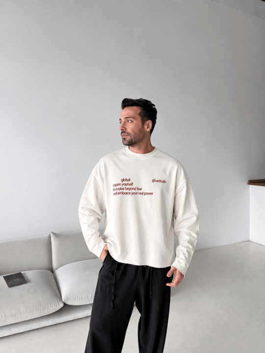 Beyaz Global Pis Kesim Boxy 3 İplik Sweatshirt BRR 80115