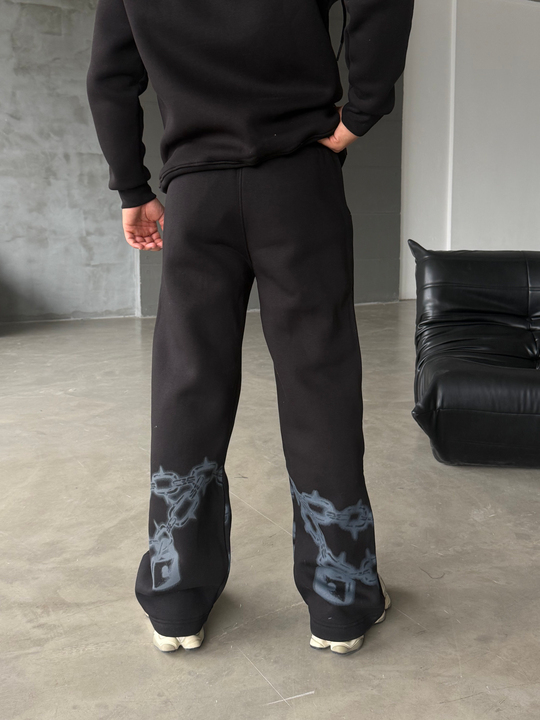 Siyah Zincir Baskılı Eşofman 3 İplik Model 19