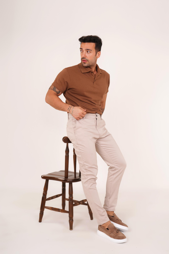 AYAKKABILI KOMBİNTaba Polo Yaka,Bej Gabardin Düz Pant. Taba Yüksek Taban Kurdelalı Ayakkabı KOMBİN